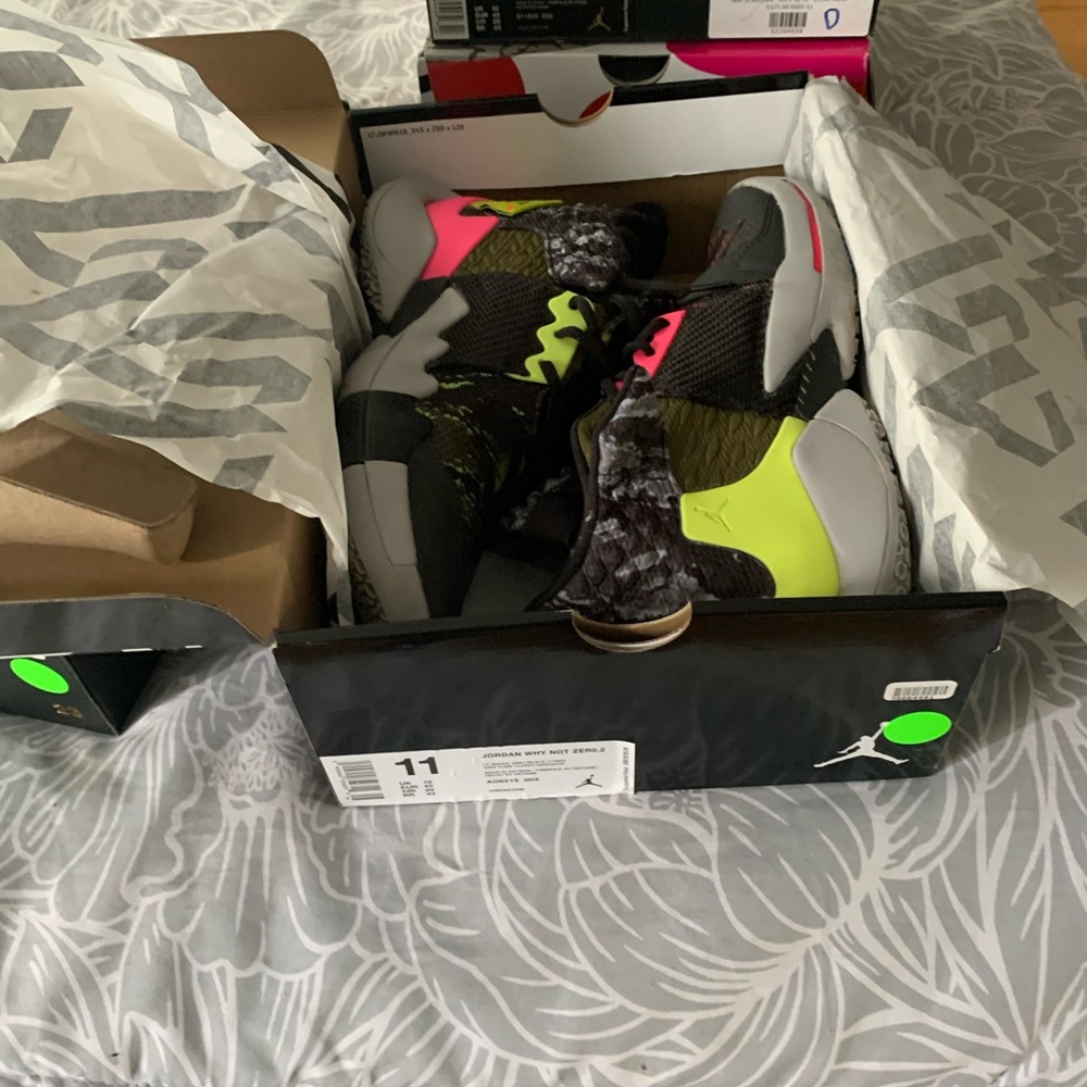 AIR JORDAN WHY NOT. multi color size 11